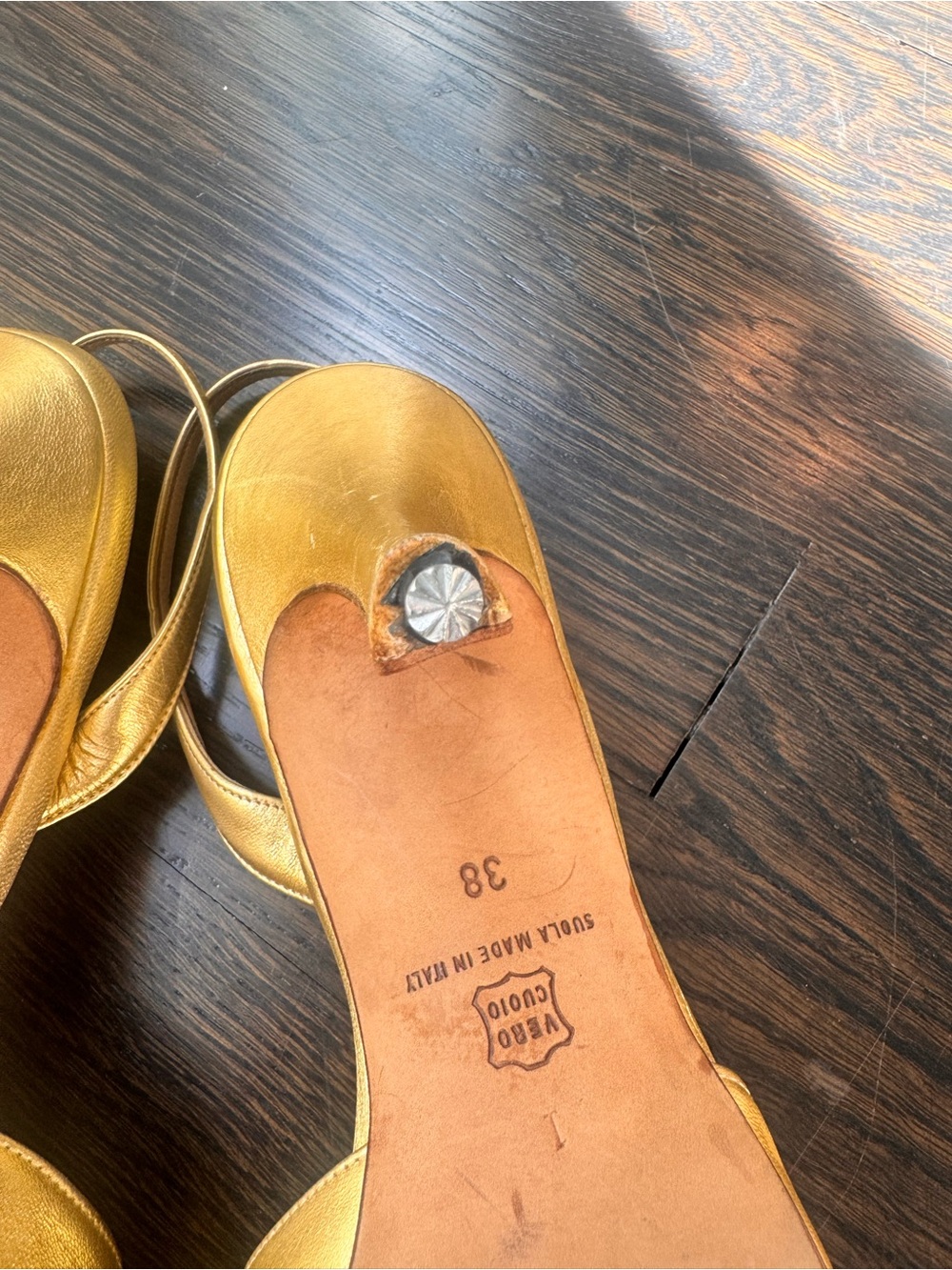 Manolo Blahnik Gold Leather Open-Toe Slingback Heels Sandals - Picture 6 of 10
